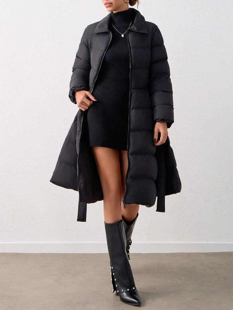 ISA | Pikowany płaszcz z paskiem i szerokim kołnierzem