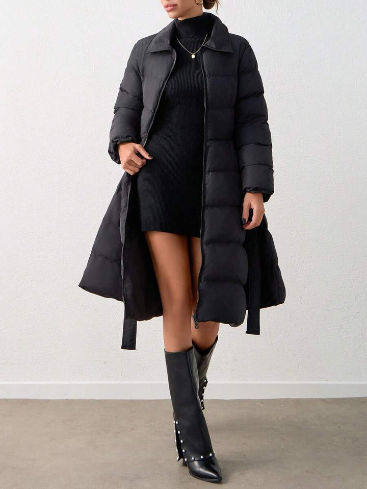 ISA | Pikowany płaszcz z paskiem i szerokim kołnierzem