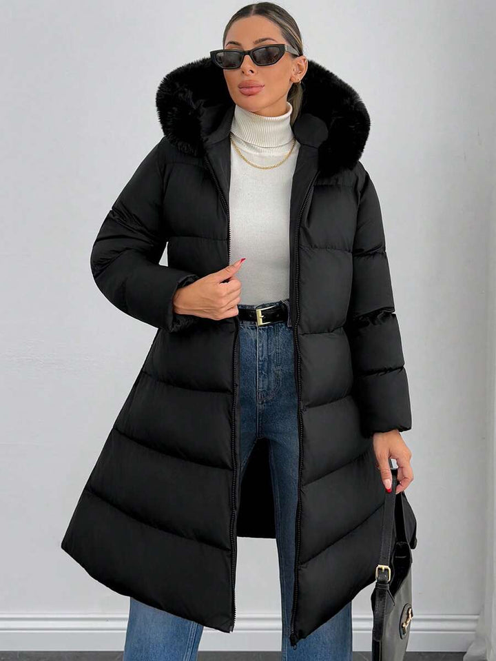 ISA | Pikowany płaszcz z paskiem i szerokim kołnierzem