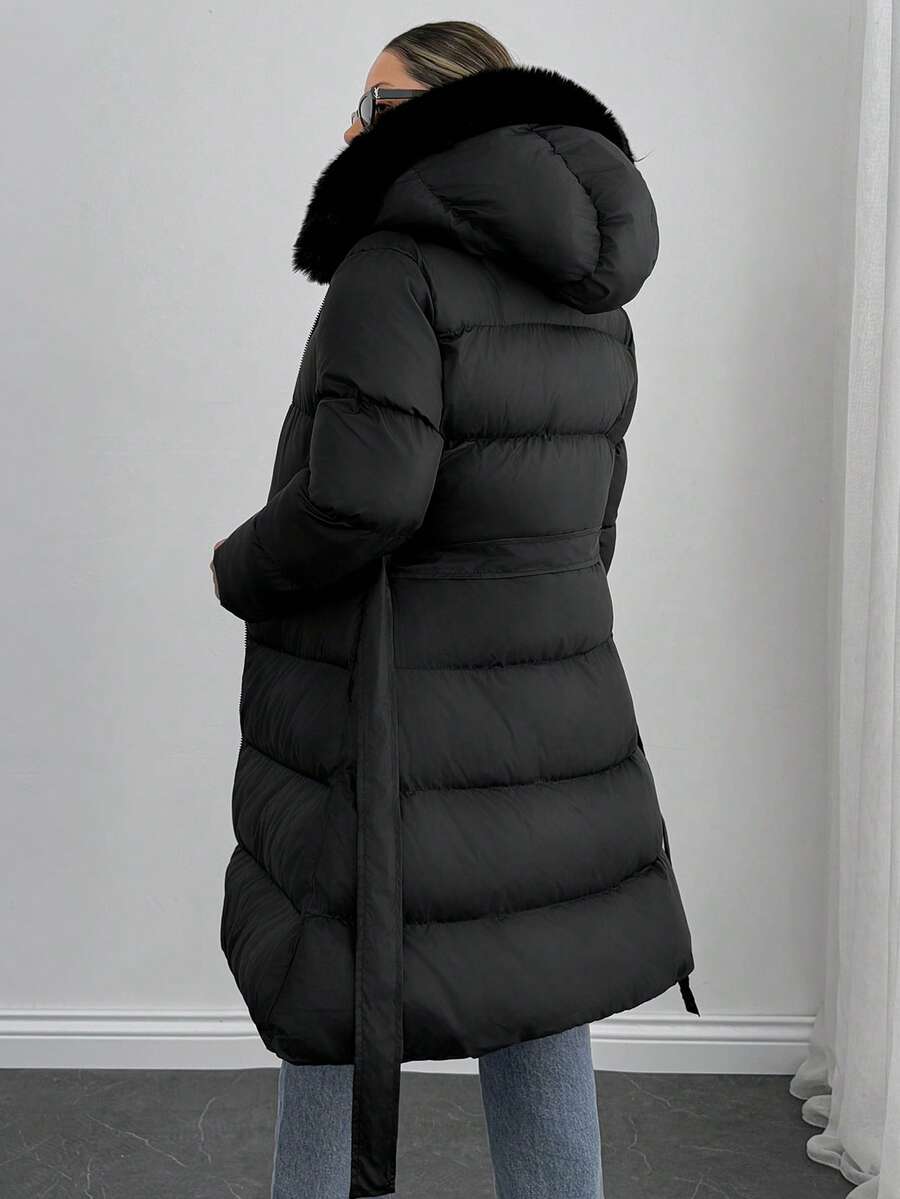 ISA | Pikowany płaszcz z paskiem i szerokim kołnierzem