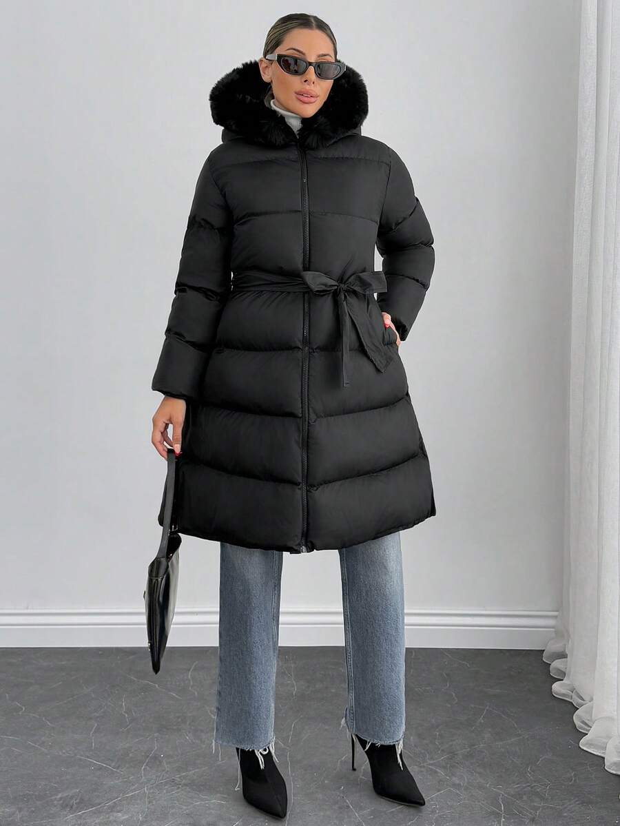 ISA | Pikowany płaszcz z paskiem i szerokim kołnierzem