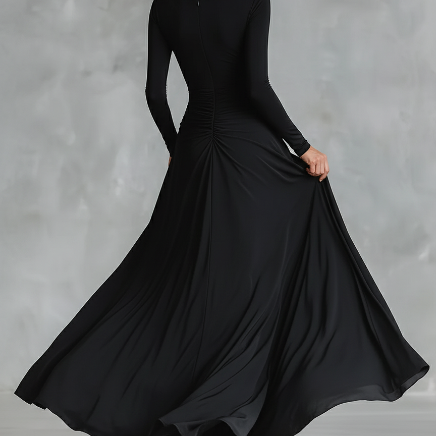 Rubi | Elegancka sukienka maxi, która nie opina i pięknie układa się na sylwetce 35+