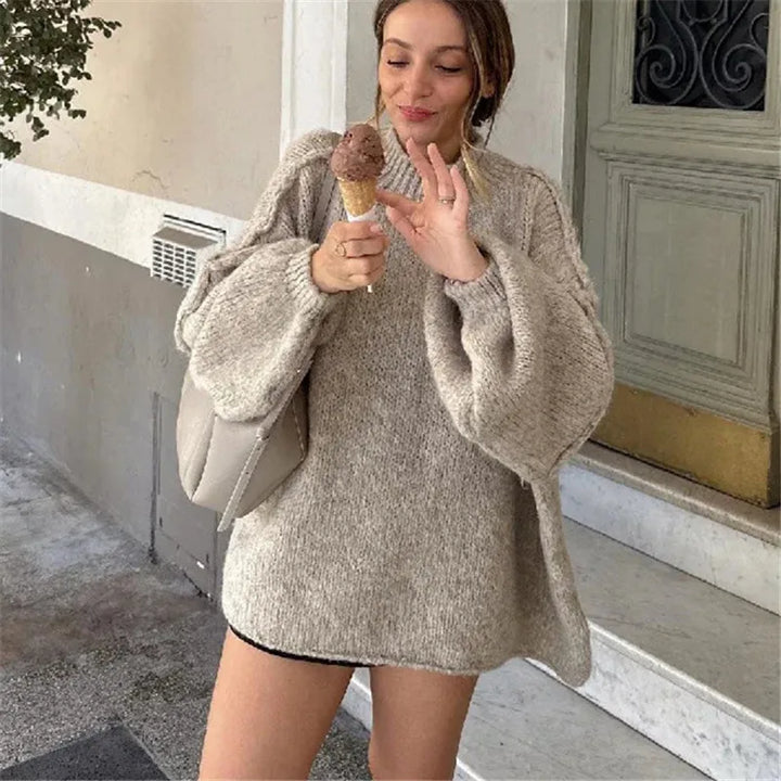 MONIKA| Damski oversize sweter z golfem – idealny na jesień i zimę.