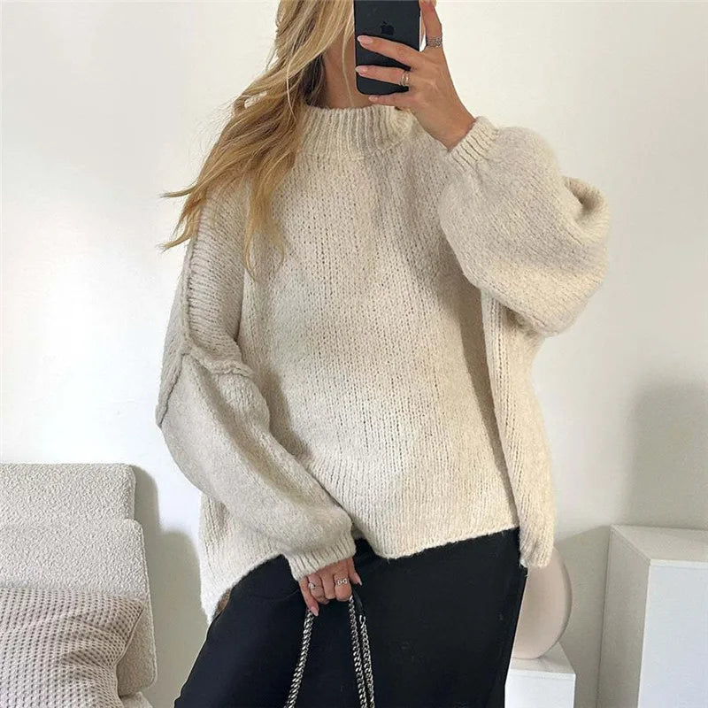 MONIKA| Damski oversize sweter z golfem – idealny na jesień i zimę.