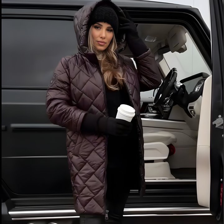 CELINA | Elegancka pikowana kurtka puchowa z kapturem