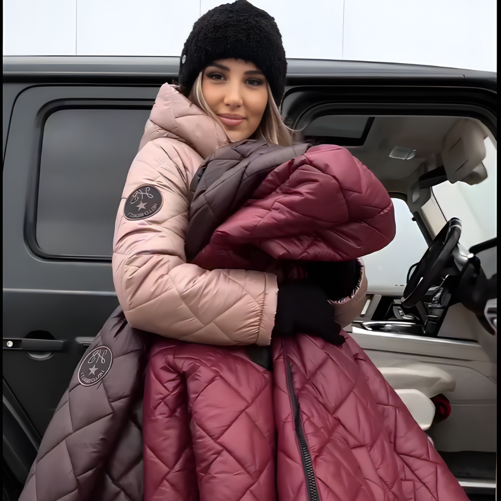 CELINA | Elegancka pikowana kurtka puchowa z kapturem